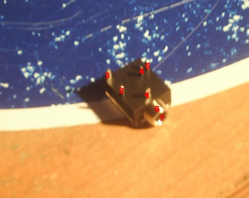 Kontakt 1=6=7<br />Kontakte ohne klinkenstecker: 4 und 5 / 2und 3<br />Kontakte mit klinkenstecker: alle unterbrochen