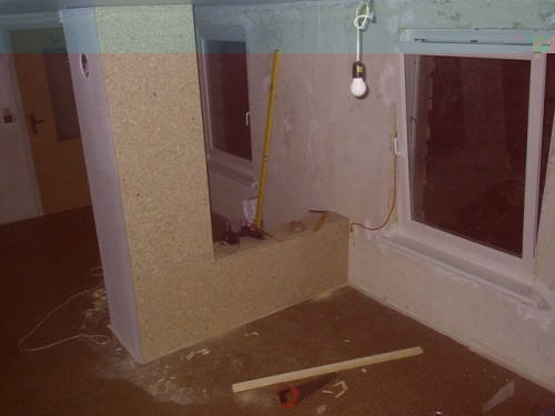 ...und hier die neue Verkleidung meines Schornsteins sowie die neuen Fensterbänke.