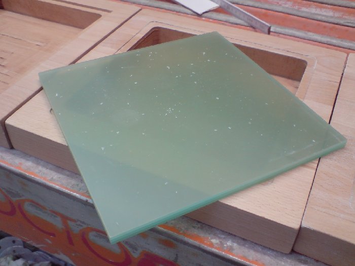 DSC00079.JPG (264.24 KiB) 18942 mal betrachtet Plexiglasplatten nach dem Zurechtschneiden