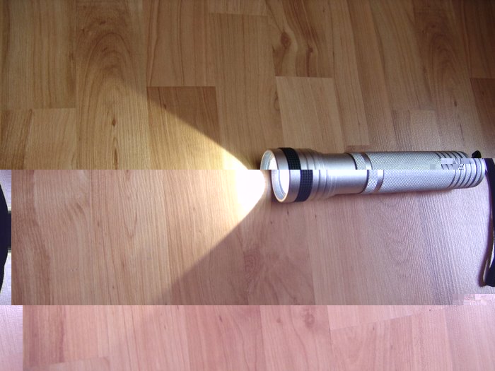 1.jpg (114.28 KiB) 26408 mal betrachtet Taschenlampe eingeschaltet, stark fokussiert - nur das minimale Streulicht ist am Boden erkennbar, der Strahl nicht