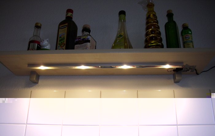 DSCI0248_cut.jpg (478 KiB) 31265 mal betrachtet LED-Leiste von unten