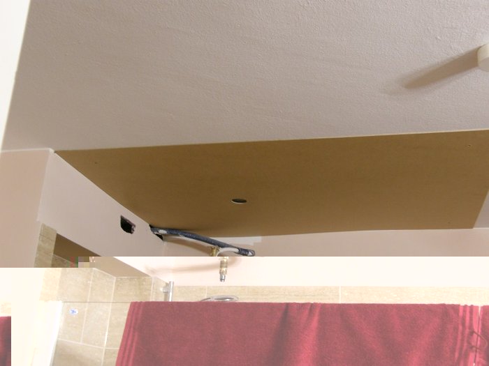 P6080249.jpg (62.53 KiB) 42463 mal betrachtet Die Bohrschablone an der Decke.