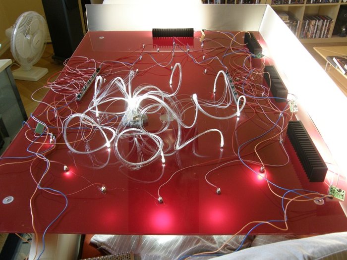 P6090267.jpg (125.47 KiB) 20380 mal betrachtet Und nun mit allen LEDs und Lichttest.