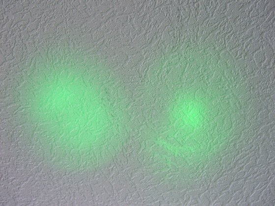 Links:Lumitronix 15000mcd 20° 515-525nm<br />Rechts:Ledtech LT-425 20.000mcd 20°